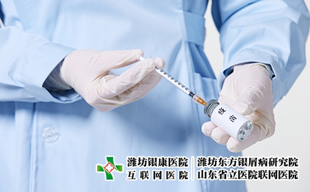 攝圖網(wǎng)_501716692_護(hù)士打疫苗準(zhǔn)備特寫（企業(yè)商用）