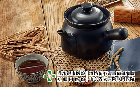 攝圖網_501578428_中藥材和中藥壺（企業商用）