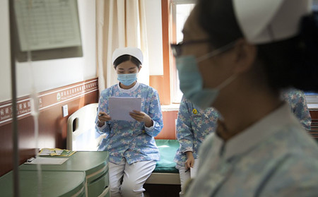 以專業的護理服務,點亮銀屑病患者“健康的希望”