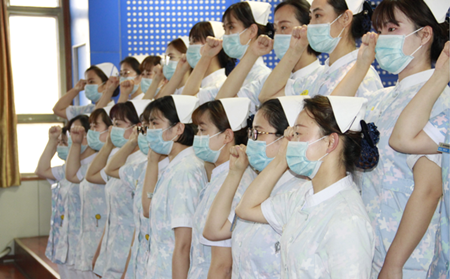 以專業的護理服務,點亮銀屑病患者“健康的希望”