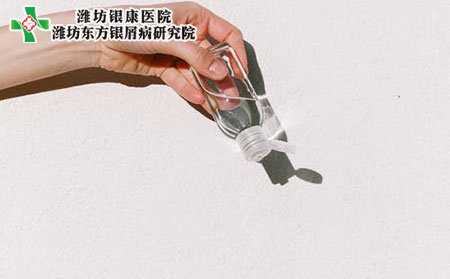 牛皮癬為什么冬重夏輕?如何治療牛皮癬?